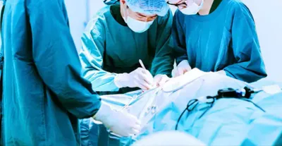 Expert Minimally Invasive Neurosurgery: Precise and Safe Treatment